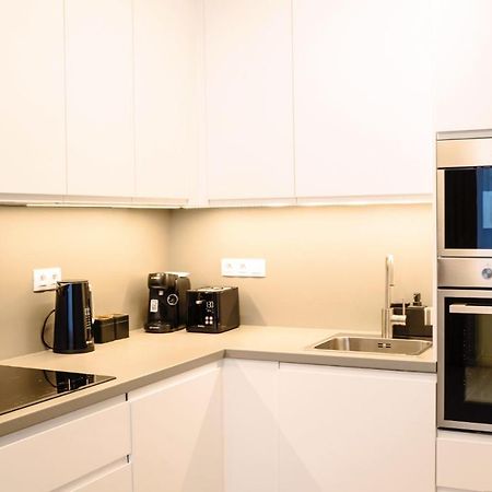 Tran Chien Apartment With Free Private Parking Praga Esterno foto