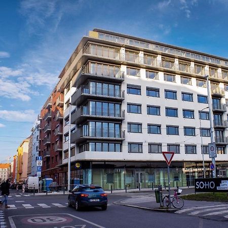 Tran Chien Apartment With Free Private Parking Praga Esterno foto
