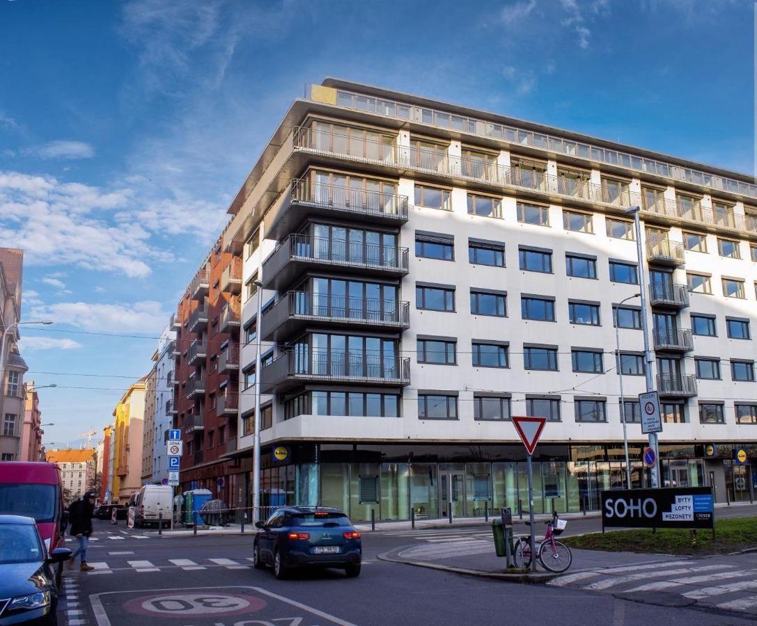 Tran Chien Apartment With Free Private Parking Praga Esterno foto